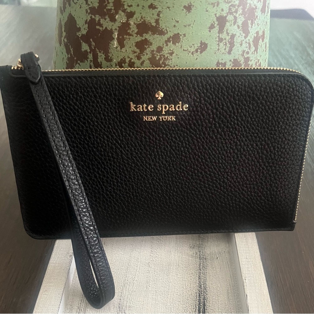 Kate Spade Black Wristlet Clutch